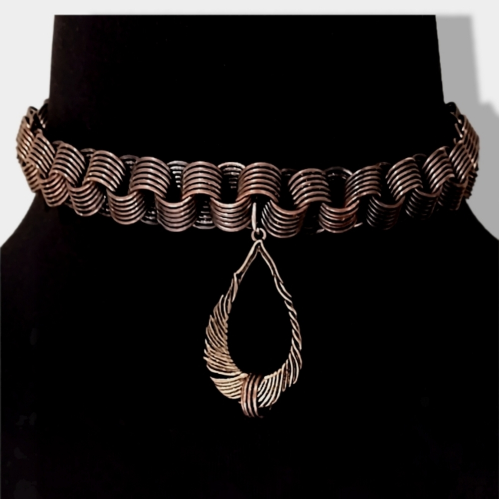 HANDMADE LINKED COPPER CHOKER w/ FEATHER MOTIV CHARM & COPPER